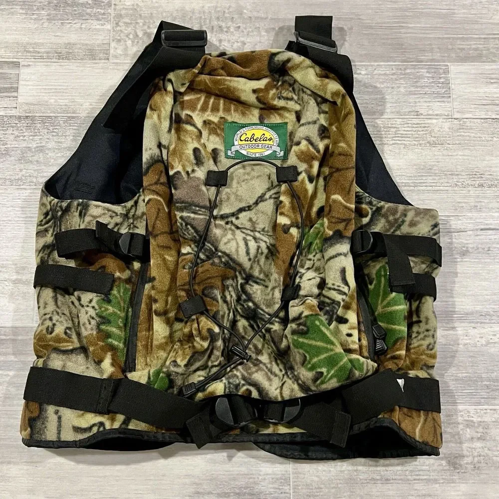 Cabela's Camo Backpack Vest Size Medium Hunting Hiking‎ Outdoors Padded